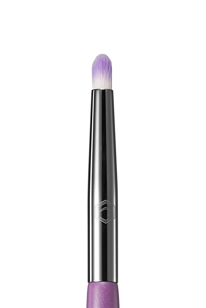 E09 - Small Crease Eyeshadow Brush (ONLINE ORDER ONLY)