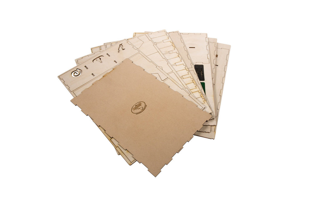 Betrayal Compatible Game Organizer (ONLINE ORDER ONLY)