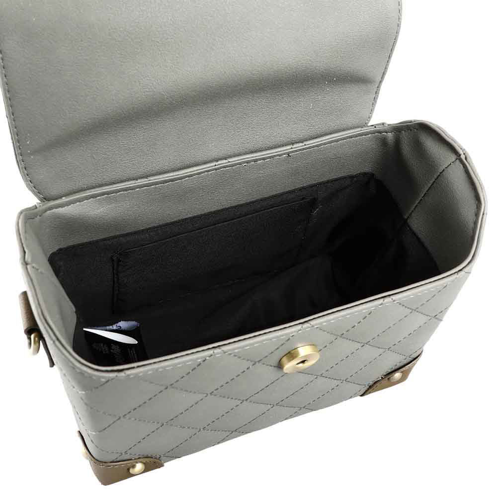 Harry Potter Hufflepuff Mini Trunk Handbag (ONLINE ORDER ONLY)