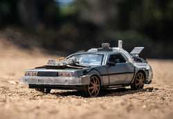 Back to the Future Part III (rail version) die-cast 1:24 scale "Hollywood Rides" light-up DeLorean Time Machine (ONLINE ORDER ONLY)