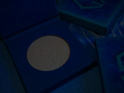 Elemental Pearl Highlighter - 02 Cryo (ONLINE ORDER ONLY)