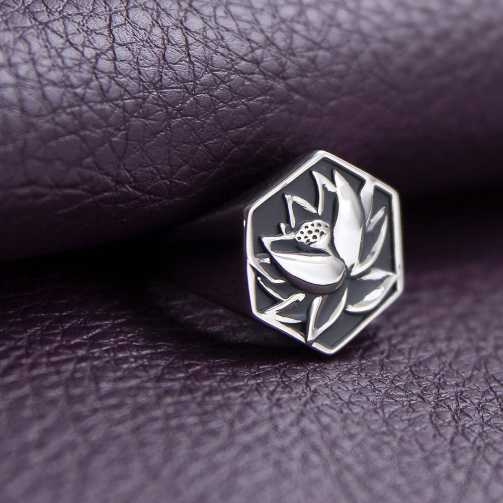 Magic: The Gathering X RockLove Black Lotus Signet Ring (ONLINE ORDER ONLY)