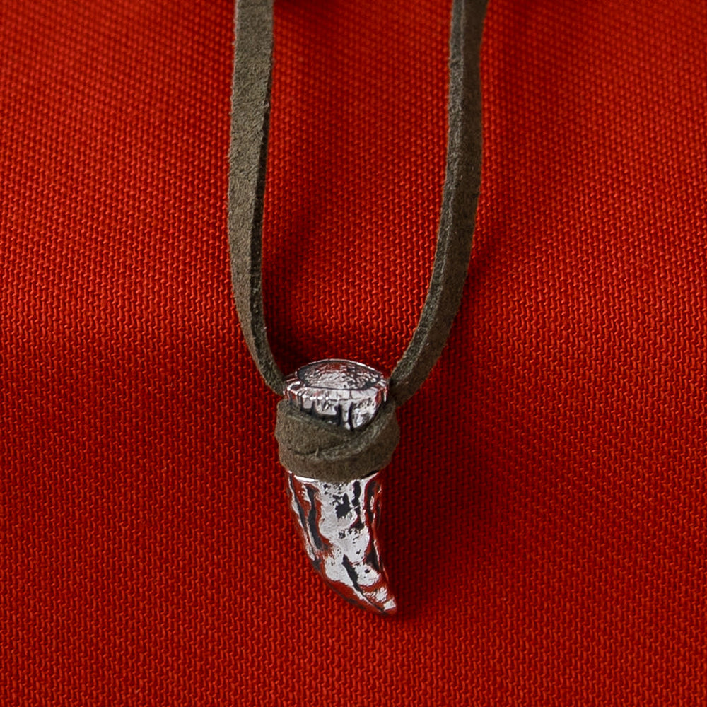 Star Wars X RockLove Rancor Tooth Necklace (ONLINE ORDER ONLY)