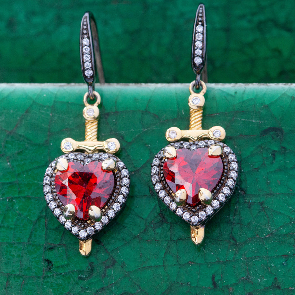 Disney X RockLove SNOW WHITE Dagger Heart Earrings (ONLINE ORDER ONLY)