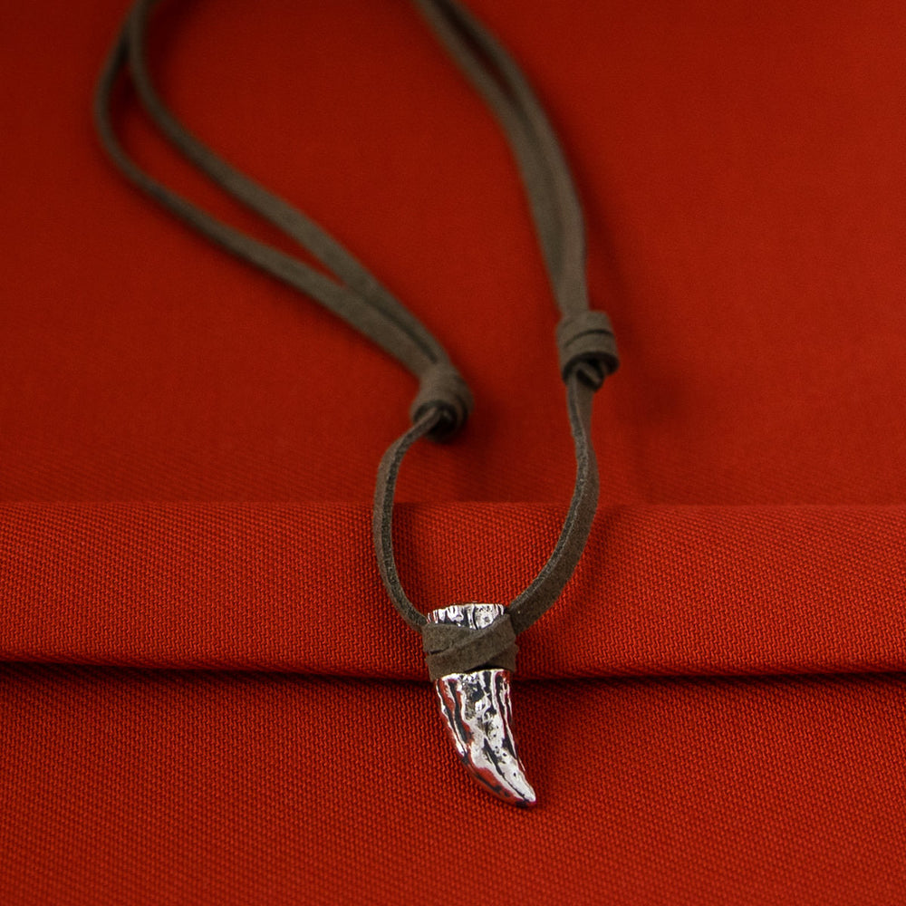 Star Wars X RockLove Rancor Tooth Necklace (ONLINE ORDER ONLY)