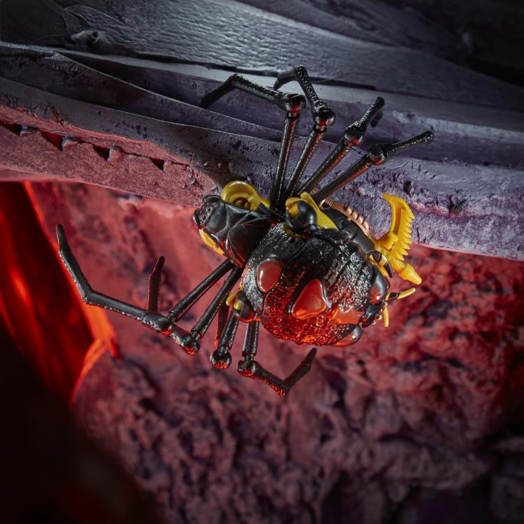Transformers Generations Kingdom Deluxe - Blackarachnia Action Figure (ONLINE ORDER ONLY)