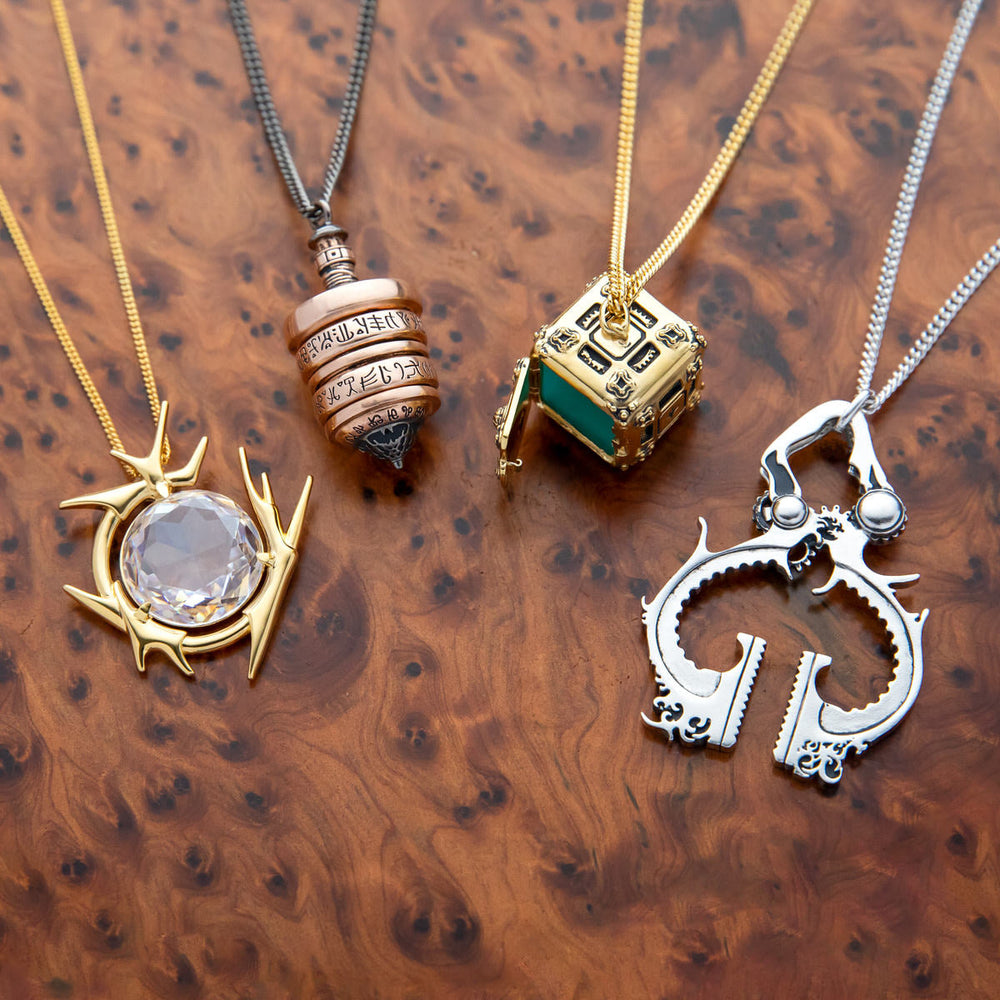 Magic: The Gathering X RockLove Black Vise Necklace (ONLINE ORDER ONLY)