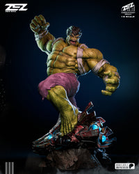The Hulk - Marvel Comics - 1:6 Scale & Bust (ONLINE ORDER ONLY)