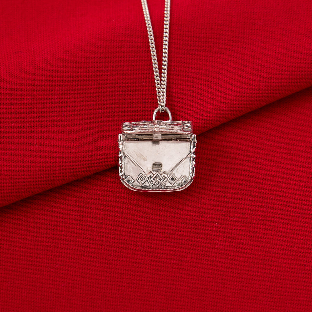 Dungeons and Dragons X RockLove Bag of Holding Necklace (ONLINE ORDER ONLY)