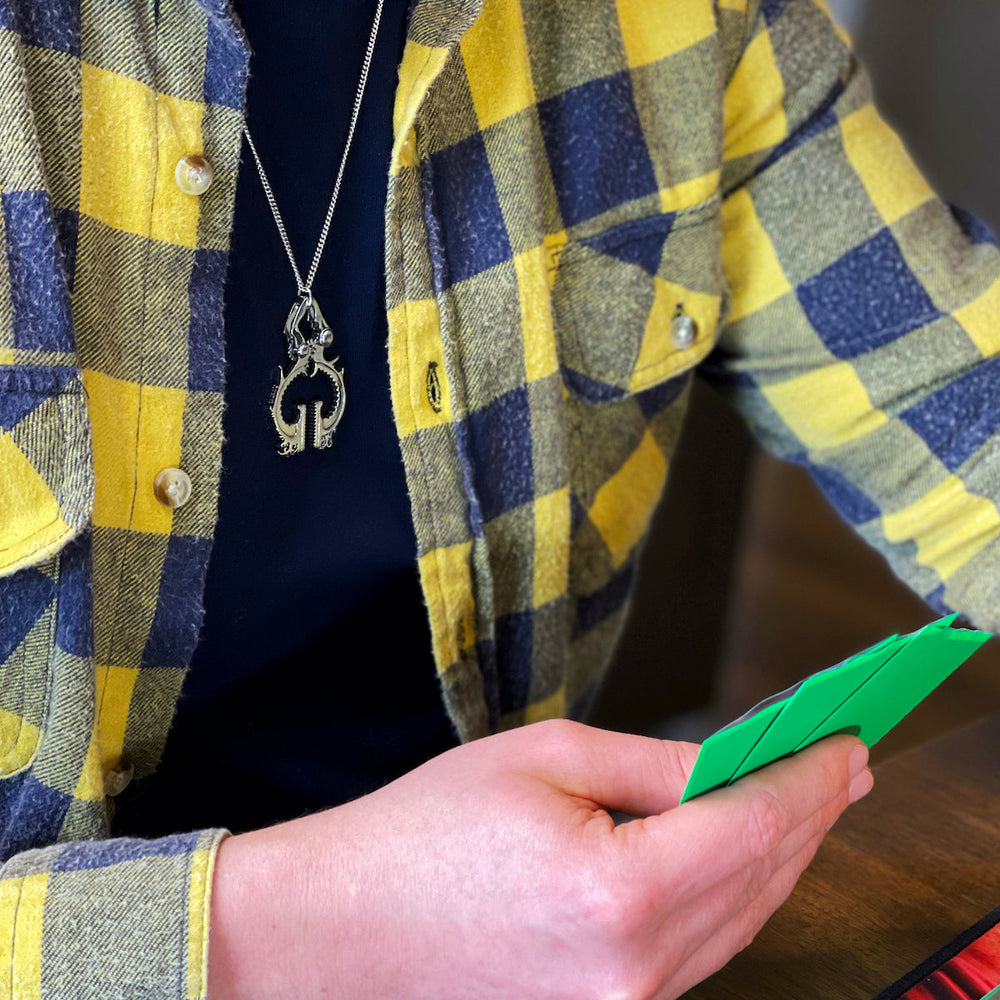 Magic: The Gathering X RockLove Black Vise Necklace (ONLINE ORDER ONLY)