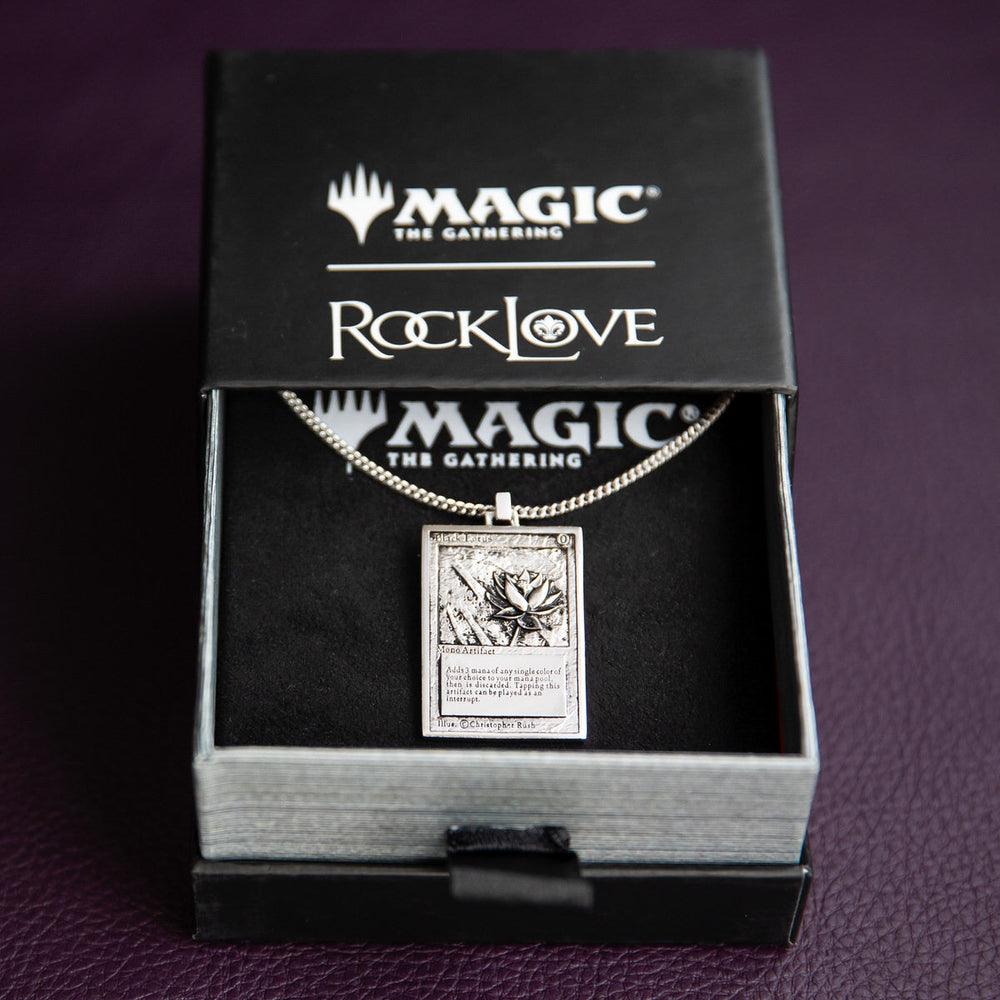 Magic: The Gathering X RockLove Black Lotus Miniature Card Necklace (ONLINE ORDER ONLY)