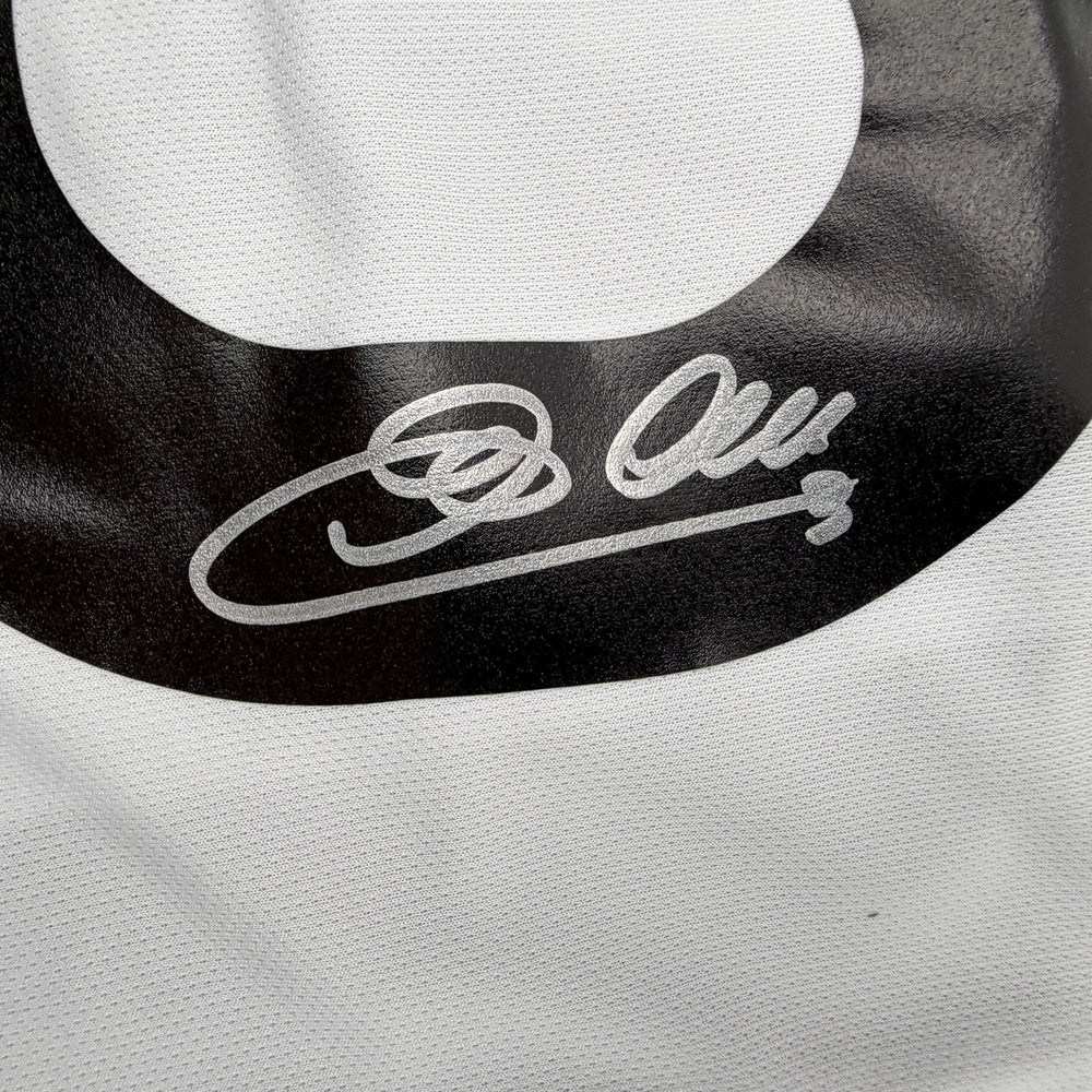 Autographed/Signed Giorgio Chiellini Juventus White Soccer Futbol Jersey Beckett BAS COA