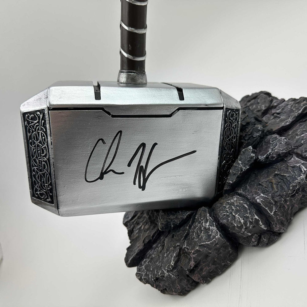 Autographed/Signed Chris Hemsworth Thor Mjolnir 17" Hammer with Base Marvel Avengers Infinity War End Game Replica Movie Prop Beckett BAS COA