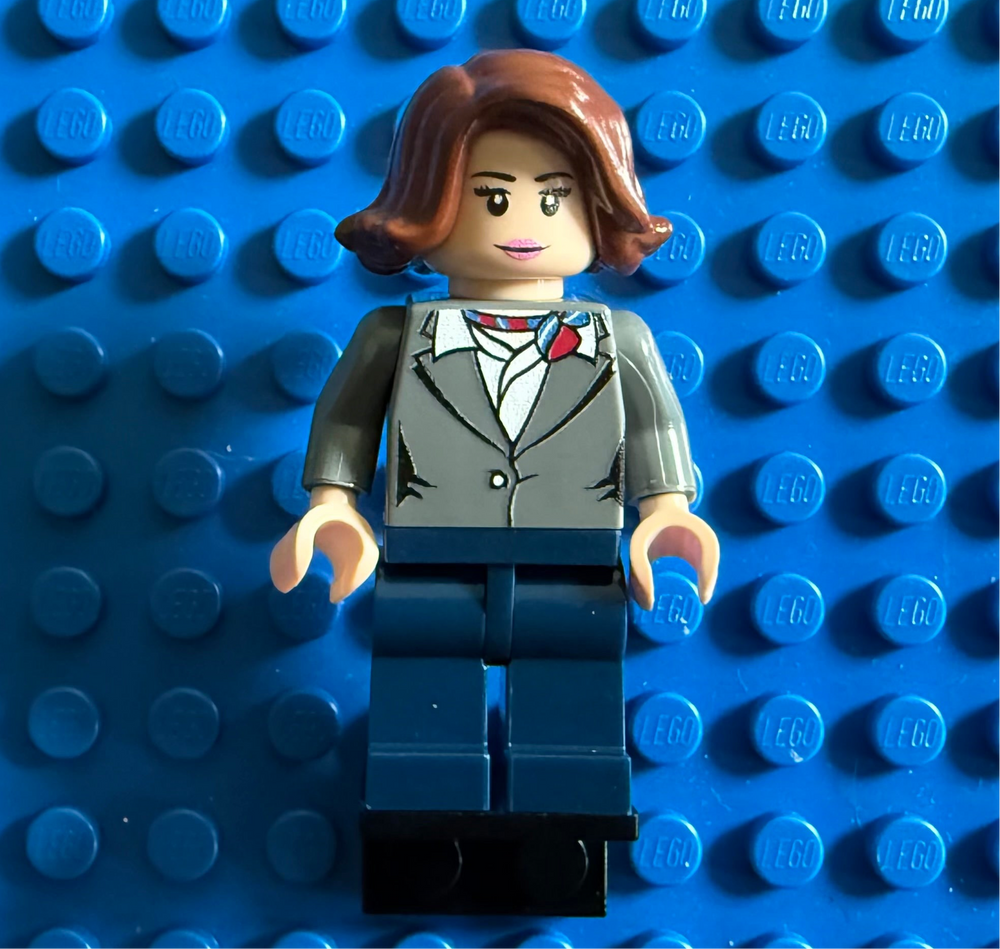 Tina Goldstein Fantastic Beasts Minifigure (ONLINE ORDER ONLY)