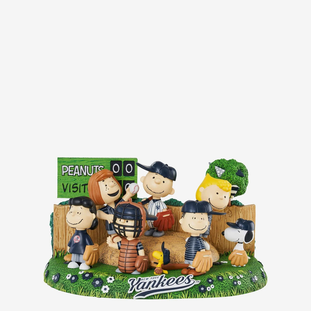 Peanuts Gang MLB Field Mini Bobble Scene Bobbleheads (ONLINE ORDER ONLY)