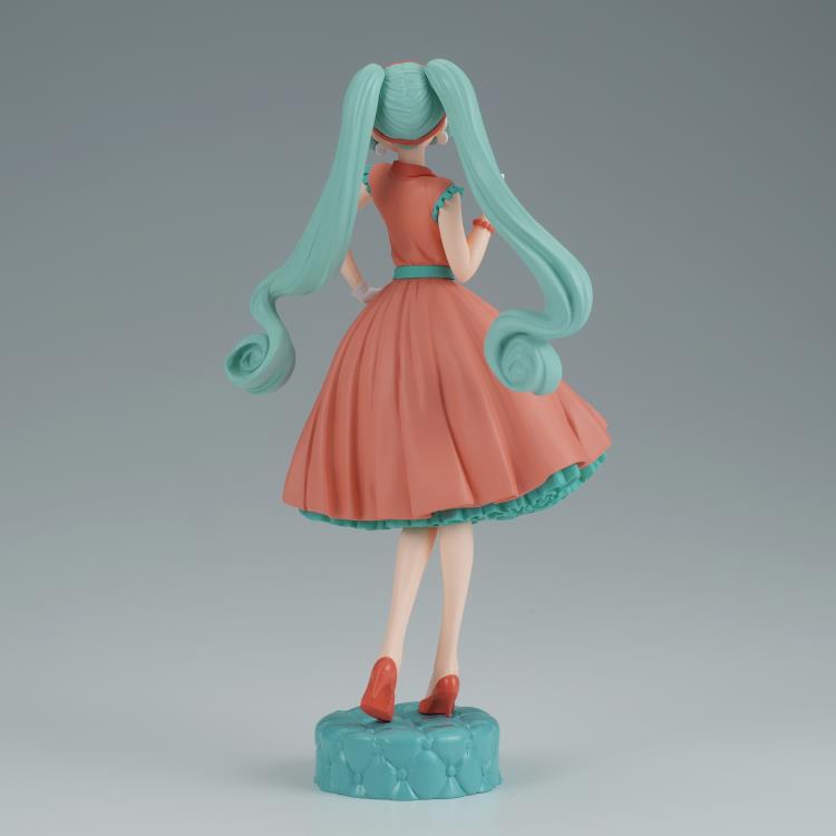 Vocaloid World Journey Vol.1 Hatsune Miku Figure (ONLINE ORDER ONLY)