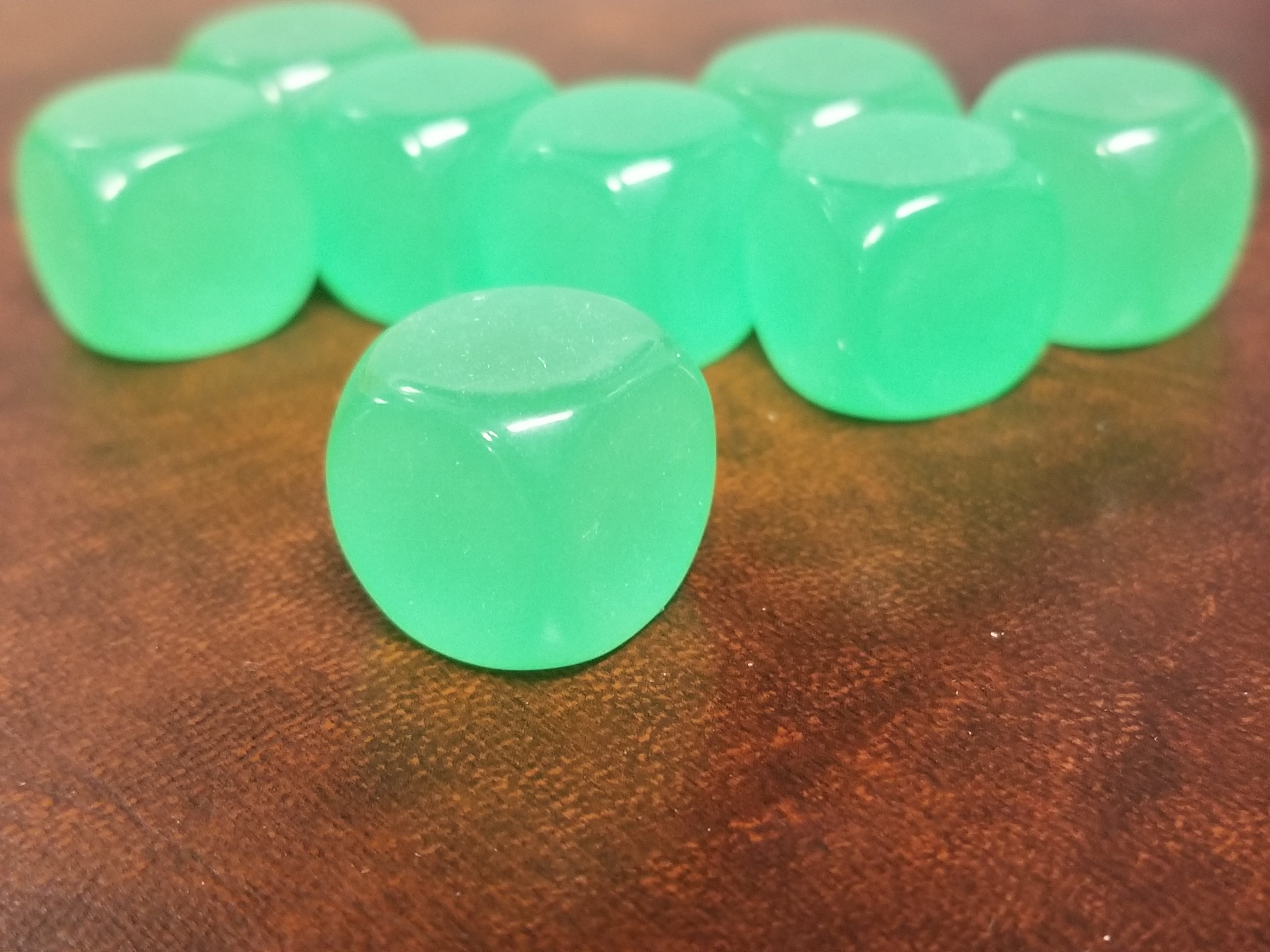 Green Glow in the Dark Blank d6 16mm Dice DIY (sold per die) (Online Only)