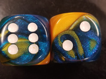 Gemini® 30mm w/pips Blue-Gold/white d6 Dice (sold per die) (Online Only)