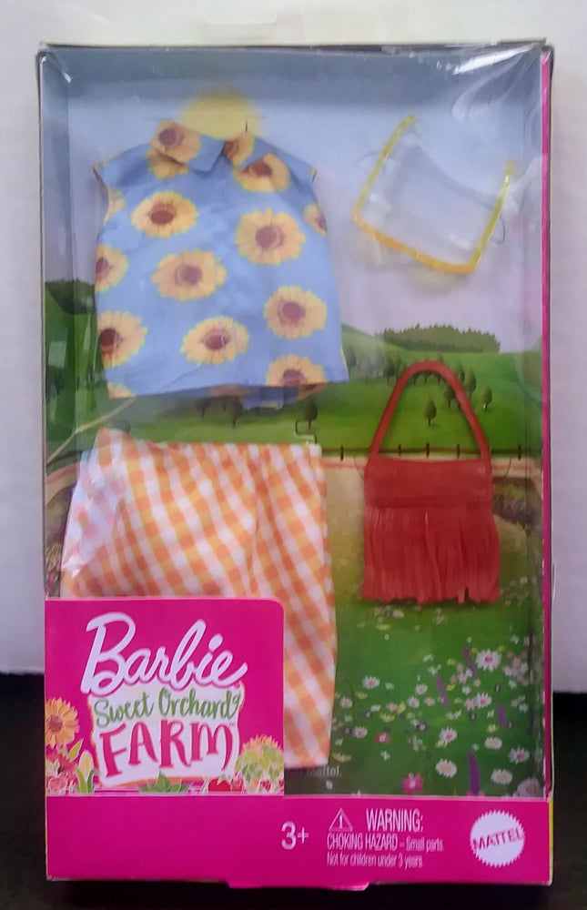 Barbie Fashion Set #GTR81 (Sweet Orchard Farm) (ONLINE ORDER ONLY)
