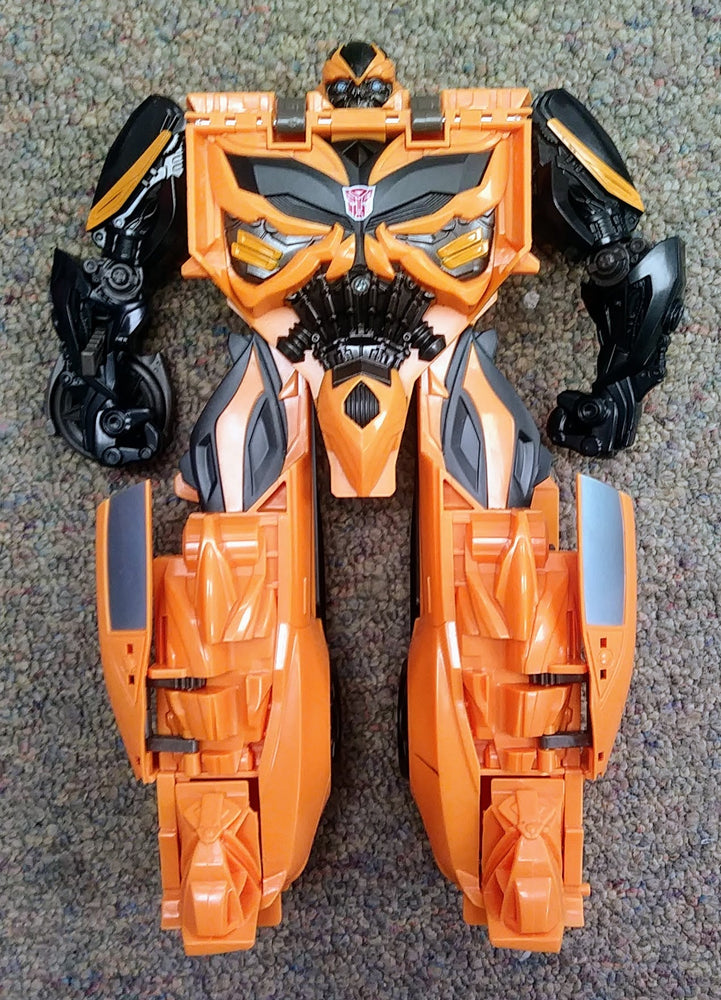 Transformers action figure - Autobot Bumblebee (Deluxe) (ONLINE ORDER ONLY)