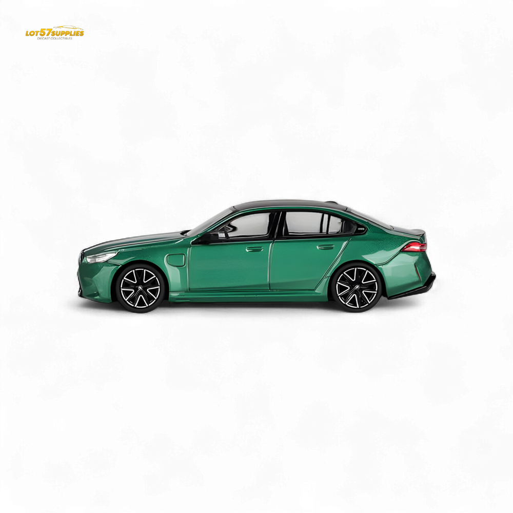 (Pre-Order) Mini-GT BMW M5 (G90) Isle of Man Green Metallic #1086- 1:64 (ONLINE ORDER ONLY)