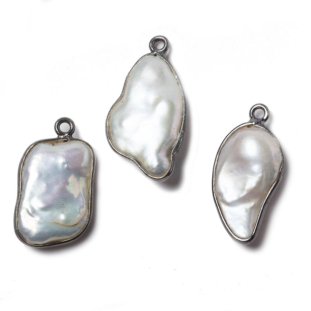 22x13mm Black Gold Bezeled Rose' White Keshi Pearl Pendant 1 piece (ONLINE ORDER ONLY)