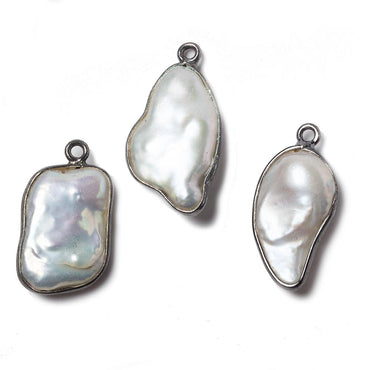 22x13mm Black Gold Bezeled Rose' White Keshi Pearl Pendant 1 piece (ONLINE ORDER ONLY)