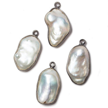22x14mm Black Gold Bezeled Rose' White Keshi Pearl Pendant 1 piece (ONLINE ORDER ONLY)