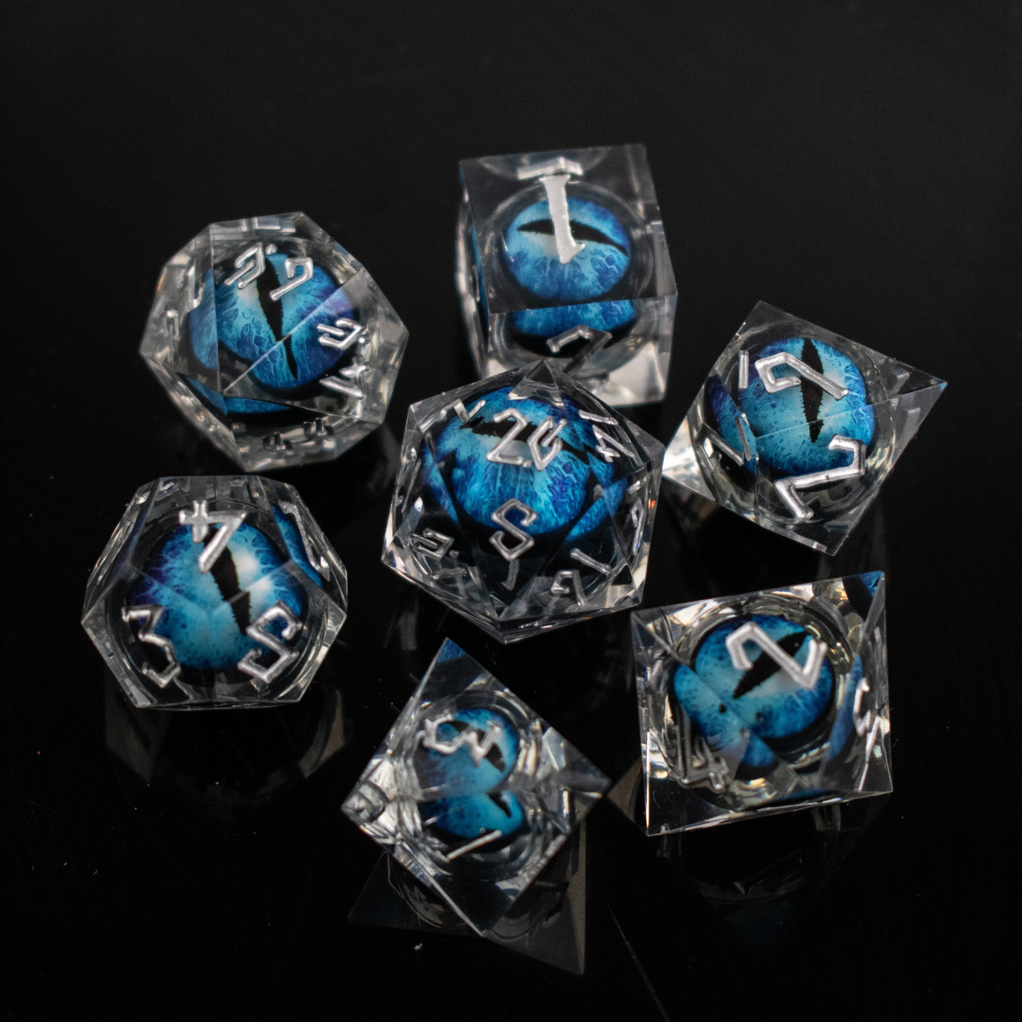 Legacy of Blue Eyes Liquid Core Dice Set - Silver (ONLINE ORDER ONLY)