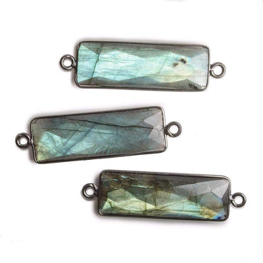 31x11mm Black Gold Bezel Labradorite Bar 2 ring Connector North South 1 piece (ONLINE ORDER ONLY)