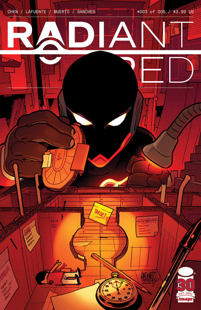 Radiant Red #3 (Of 5) A Darko Lafuente Kyle Higgins (05/25/2022) Image (ONLINE ORDER ONLY)