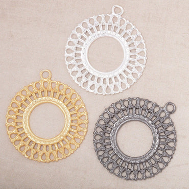 37mm Round Filigree Charm Set of 2 pieces (ONLINE ORDER ONLY)