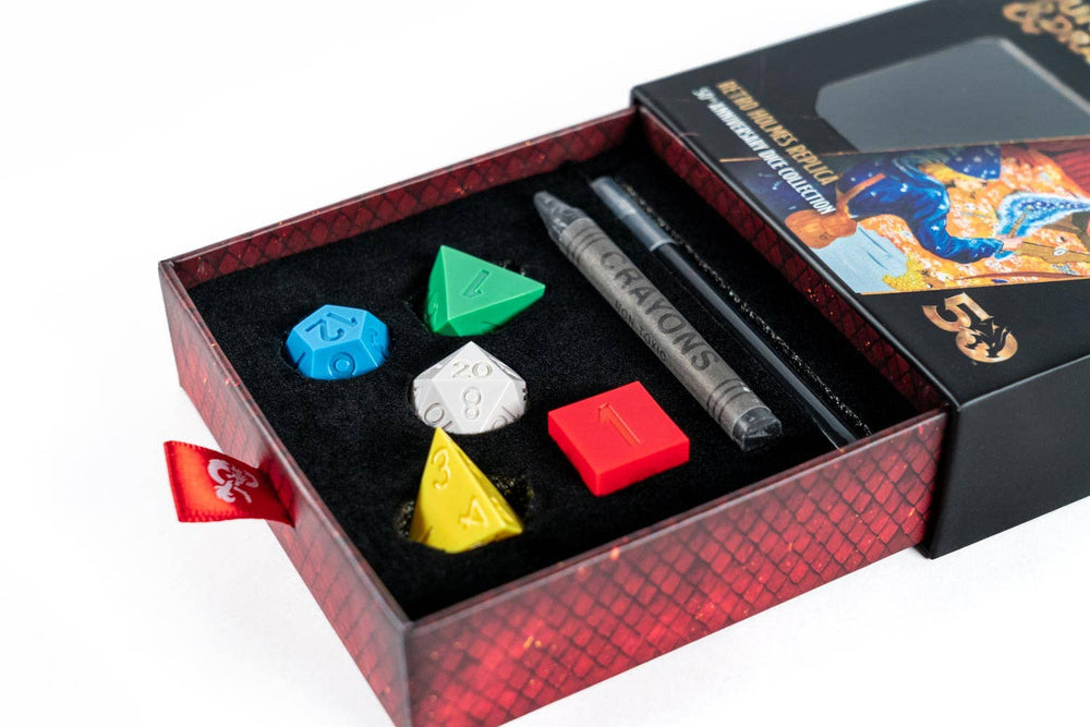 D&D 50th Anniversary Retro Vintage Holmes Replica Dice Set (ONLINE ORDER ONLY)