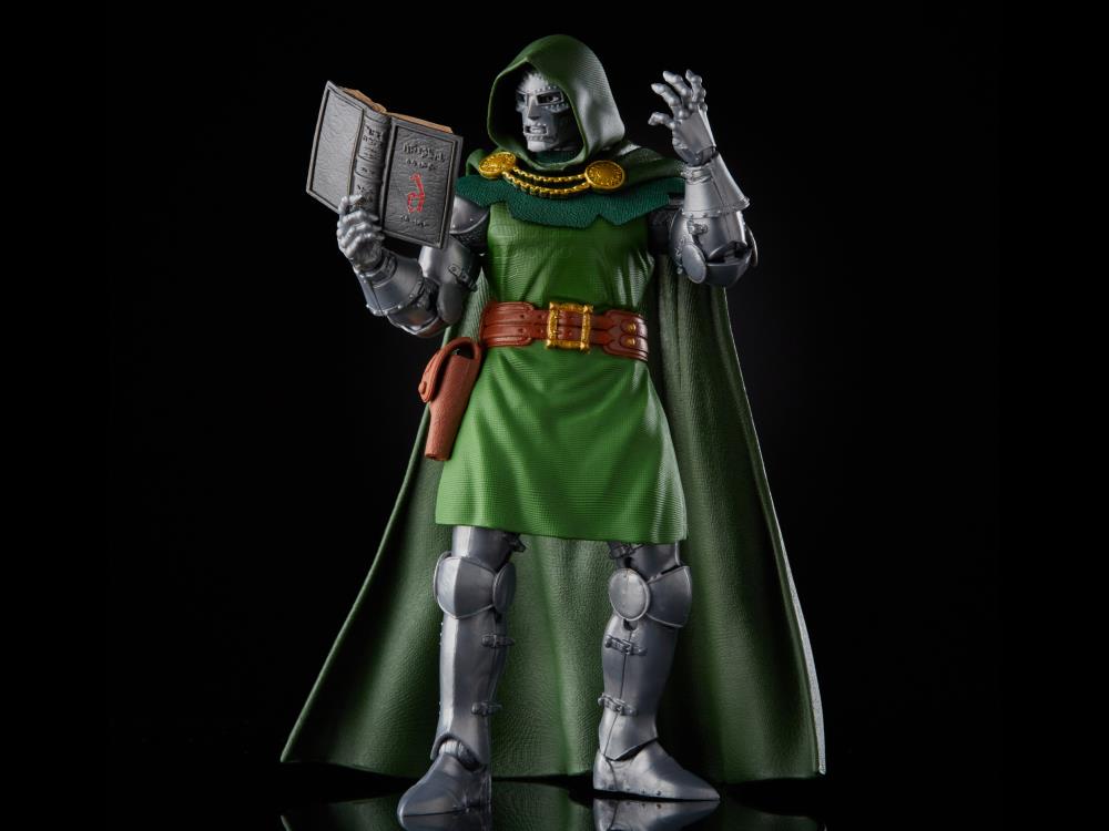 Fantastic Four Marvel Legends - Doctor Doom 6-Inch Exclusive Action Figure (ONLINE ORDER ONLY)