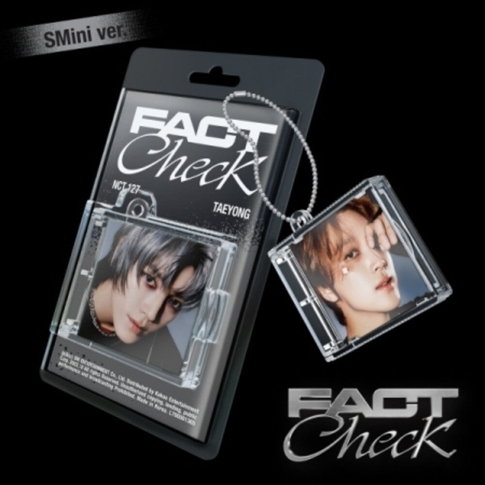 Fact Checkin - Smini - Random Cover - incl. Keyring Ballchain + Photocard [CD]