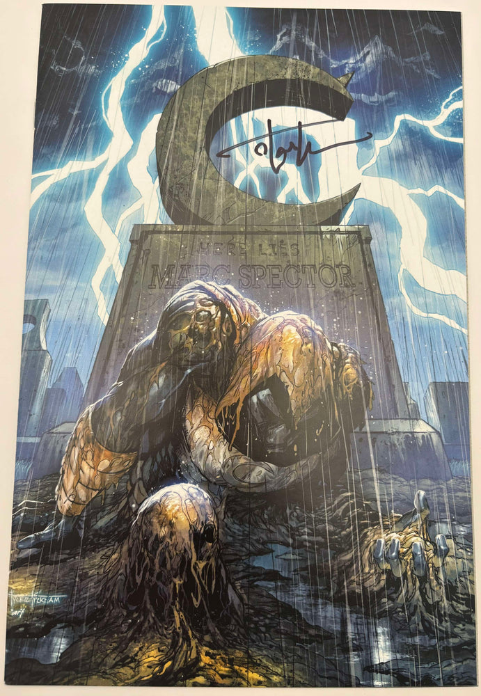 [Signed by Tyler Kirkham] MOON KNIGHT #30 UNKNOWN COMICS TYLER KIRKHAM EXCLUSIVE VIRGIN VAR [IN STOCK] (ONLINE ORDER ONLY)