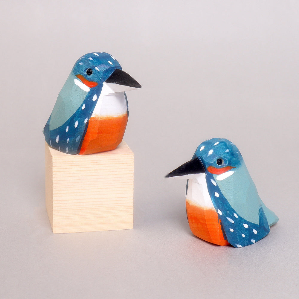 Hand-Carved Wooden Bird Figurine – Hummingbird (ONLINE ORDER ONLY)