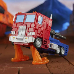 The Transformers: The Movie Studio Series 86-31 Commander Class Optimus Prime Action Figure (ONLINE ORDER ONLY)