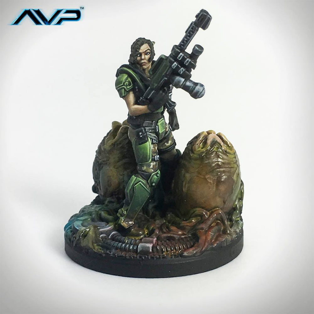 Alien vs Predator (AVP): Female Marine - Flamer (ONLINE ORDER ONLY)