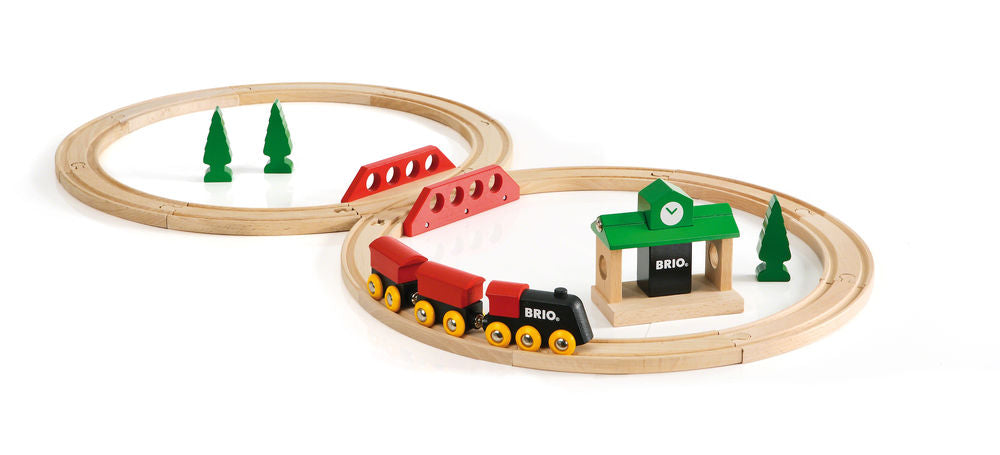 Brio: Classic Figure 8 Train Set (ONLINE ORDER ONLY)