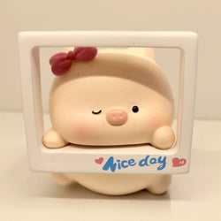TOURIST PIGGY FIGURINE BLIND BOX (1 Blind Box) (ONLINE ORDER ONLY)