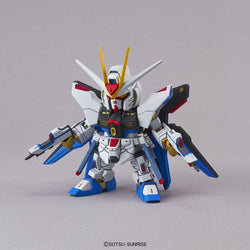 Bandai Spirits: Gundam Seed Destiny - ZGMF-X20A Strike Freedom Gundam Model Kit [SD EX-STANDARD] (ONLINE ORDER ONLY)