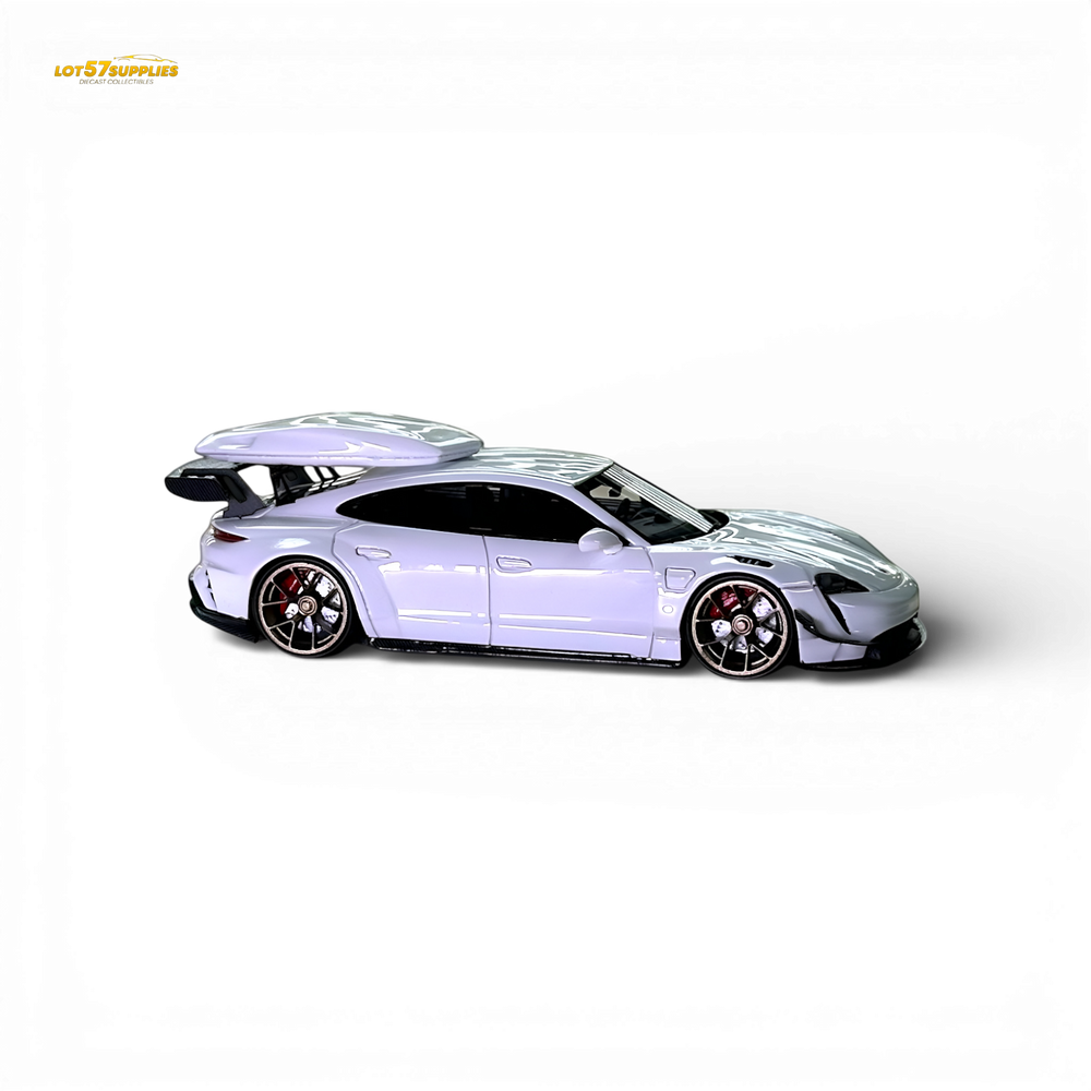 404ERROR Porsche Taycan White with Roof Box 1:64