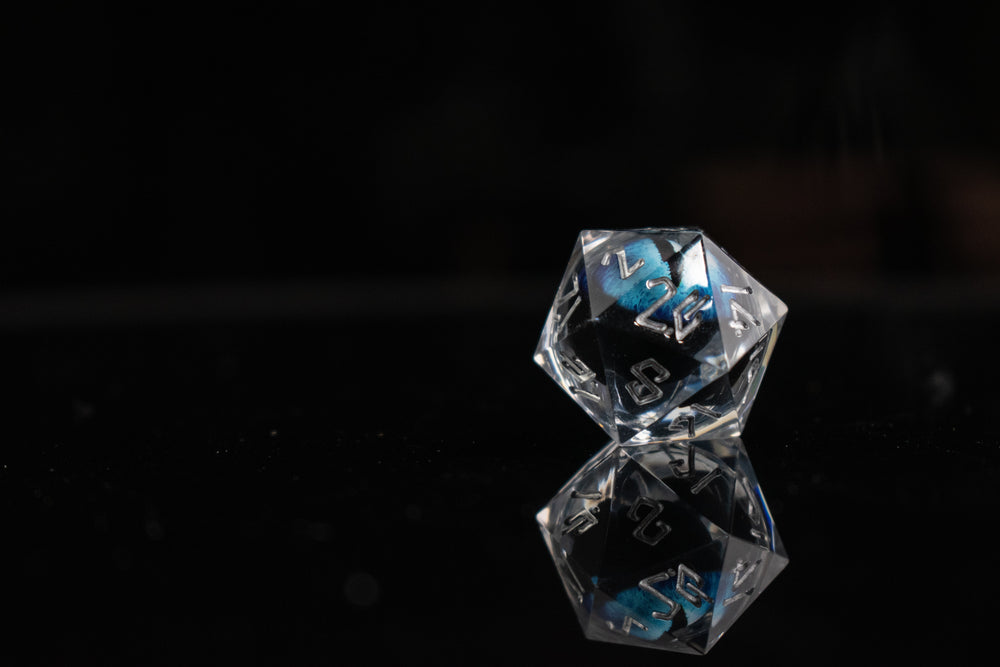 Legacy of Blue Eyes Liquid Core Dice Set - Silver (ONLINE ORDER ONLY)