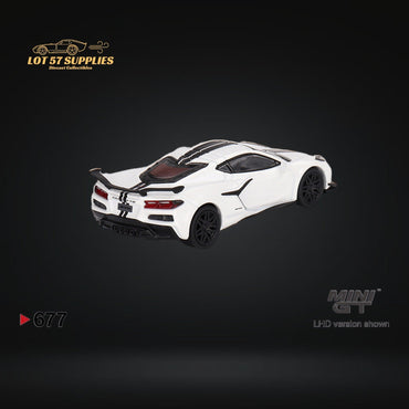 Mini-GT Chevrolet Corvette Z06 2023 Arctic White #677 1:64 MGT00677 (ONLINE ORDER ONLY)