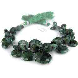 7x7-13x11mm Emerald Heart Briolette 7 inch 39 pieces (ONLINE ORDER ONLY)