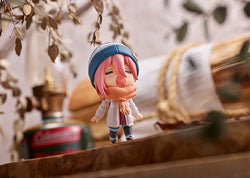 Laid-Back Camp Nendoroid 1623- DX Nadeshiko Kagamihara: Solo Camp Ver. DX Edition Figure (ONLINE ORDER ONLY)