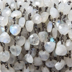 8mm Rainbow Moonstone triangle Black Gold plated Chain by the foot 22pcs (ONLINE ORDER ONLY)