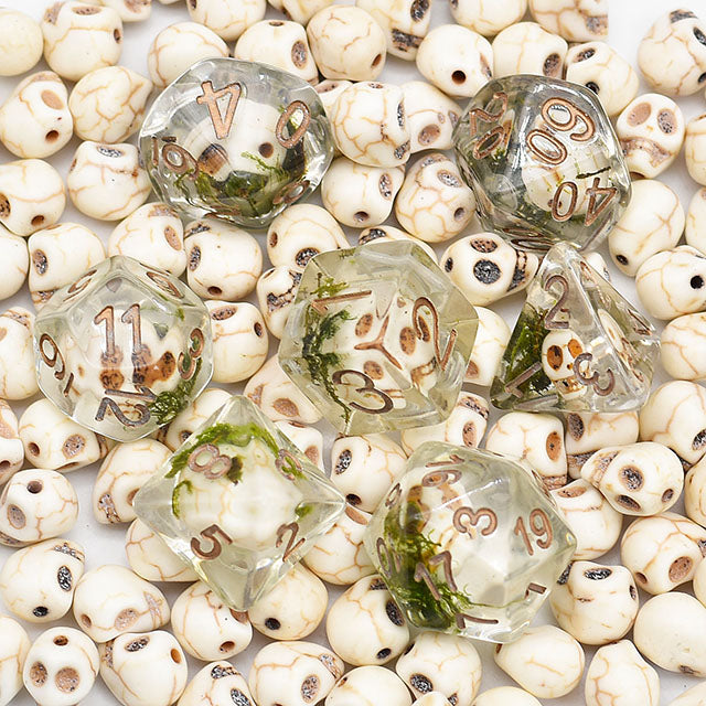 Skull Dice w/ Moss Halloween Resin 7-Dice (Online Only)