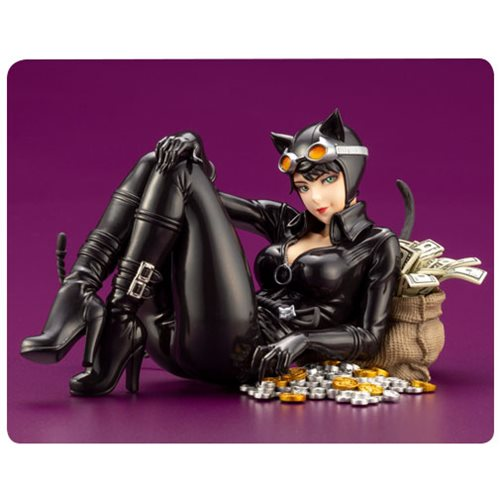 KOTOBUKIYA Bishoujo: DC Comics Catwoman Returns Statue (ONLINE ORDER ONLY)